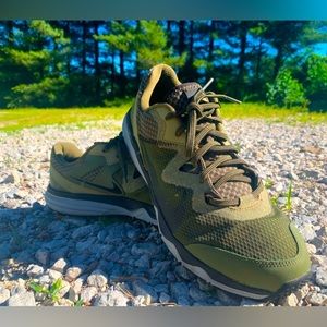 Nike trail hiking/gym/tennis shoes